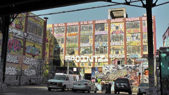 5 Pointz: The Institute of Higher Burnin'